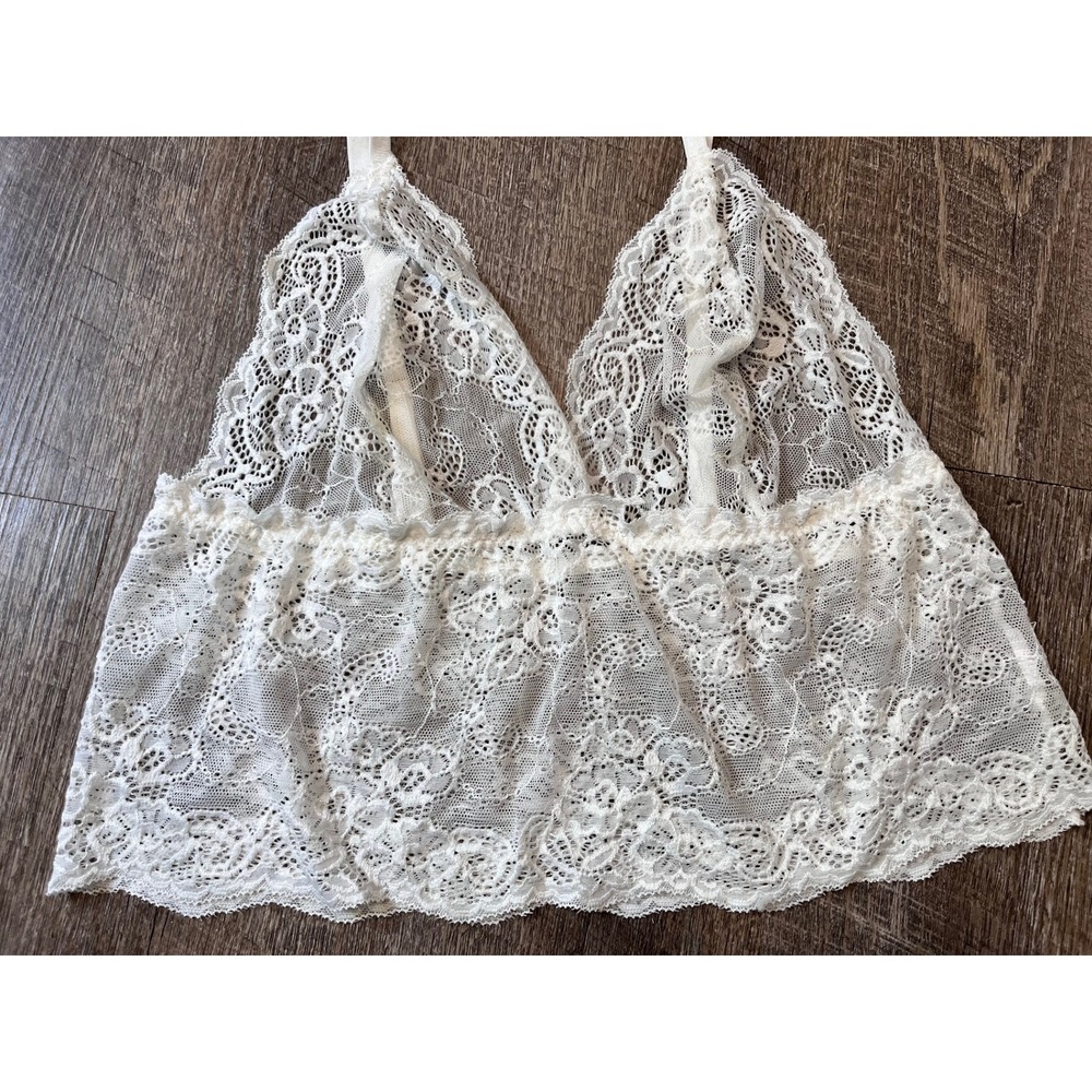 White Lace Peplum‎ top adjustable straps size M - Picture 2 of 4
